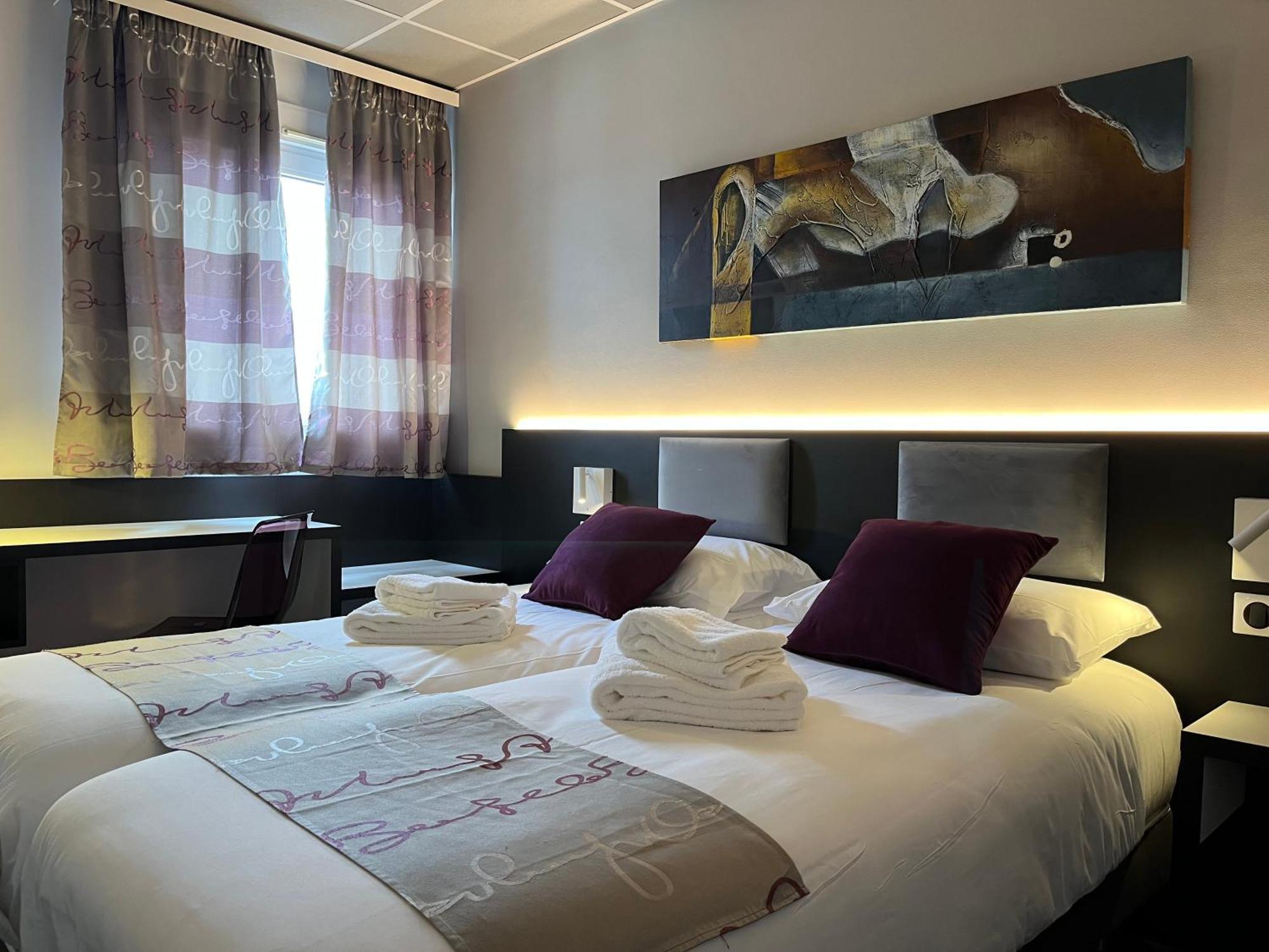 Brit Hotel Le Vesoul Esterno foto